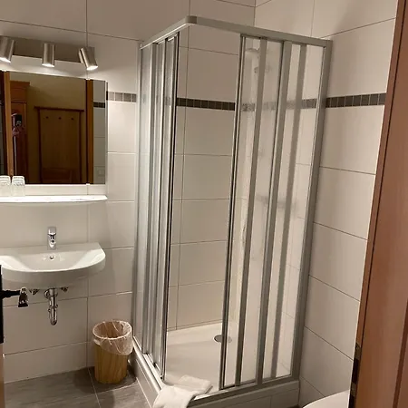 Zum Jungen Fritz Gast- Logierhaus 라인스베르크